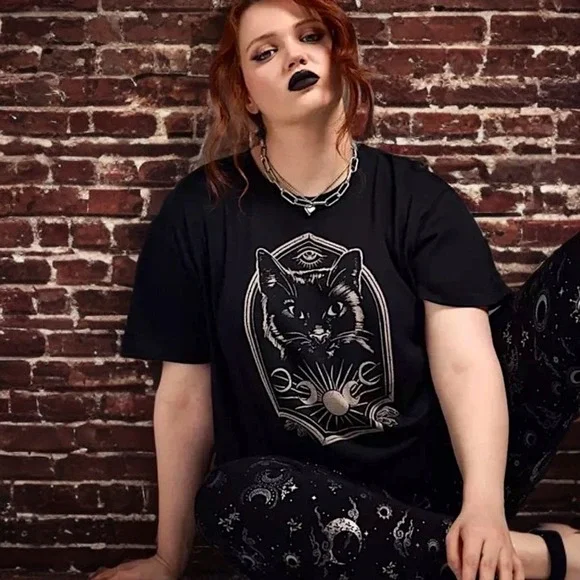 TORRID Nightfall Oversized Mystical Cat Head Graphic Tee NWT Size 2X - Picture 2 of 15